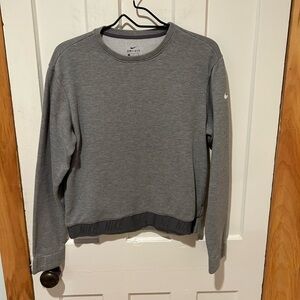 Nike dri fit sweatshirt with pockets in EUC